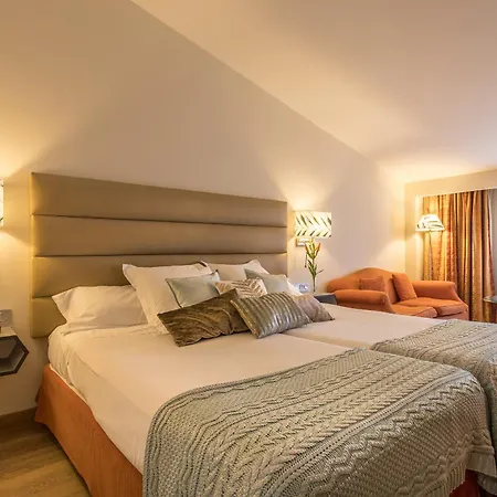 Отель Izan Трухильо