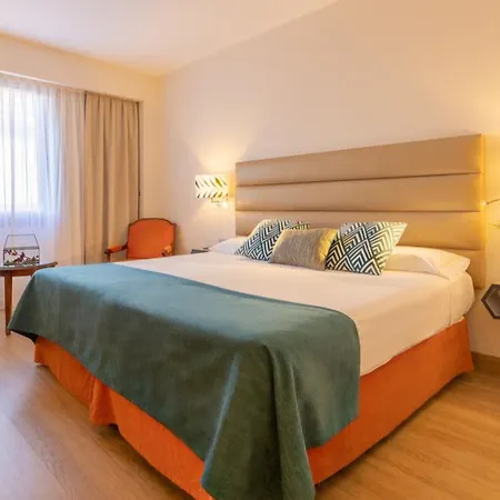 Izan Hotel Trujillo